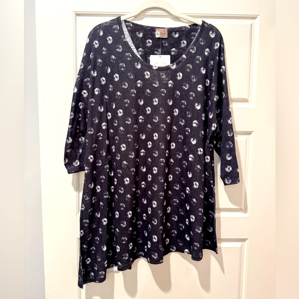 NWT ET’ LOIS XL Black/White Dot Tunic Top